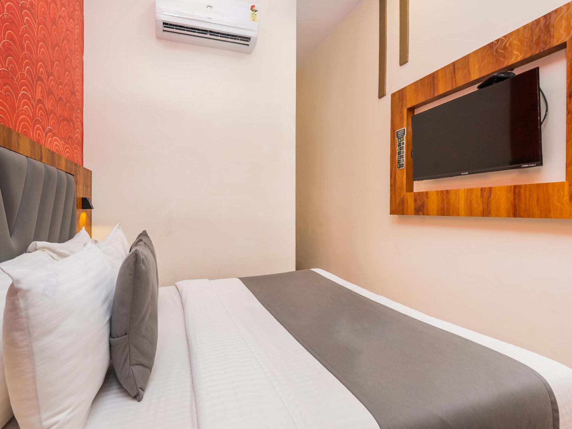 Hotel Priceless Suite Bombay Exhibition Centre Goregaon West Mumbai Bagian luar foto