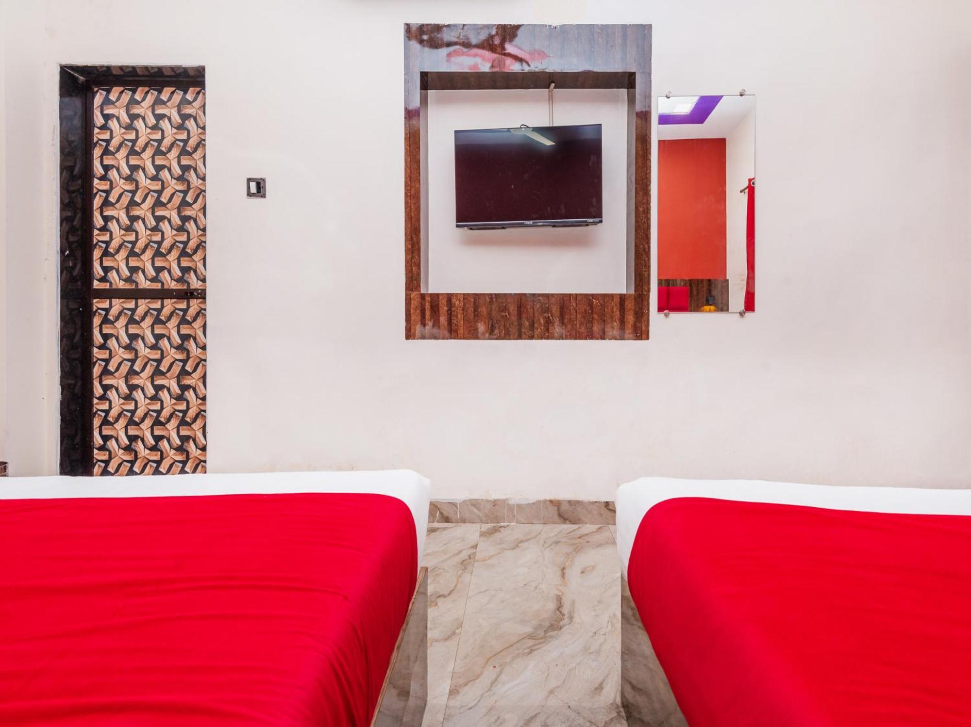 Hotel Priceless Suite Bombay Exhibition Centre Goregaon West Mumbai Bagian luar foto