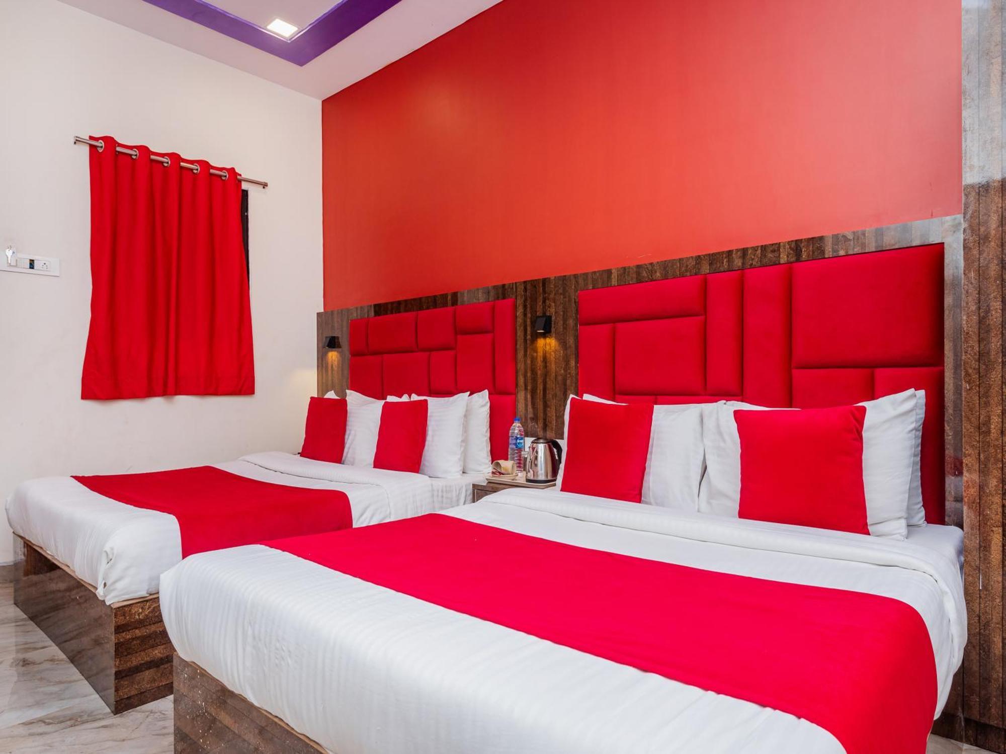 Hotel Priceless Suite Bombay Exhibition Centre Goregaon West Mumbai Bagian luar foto