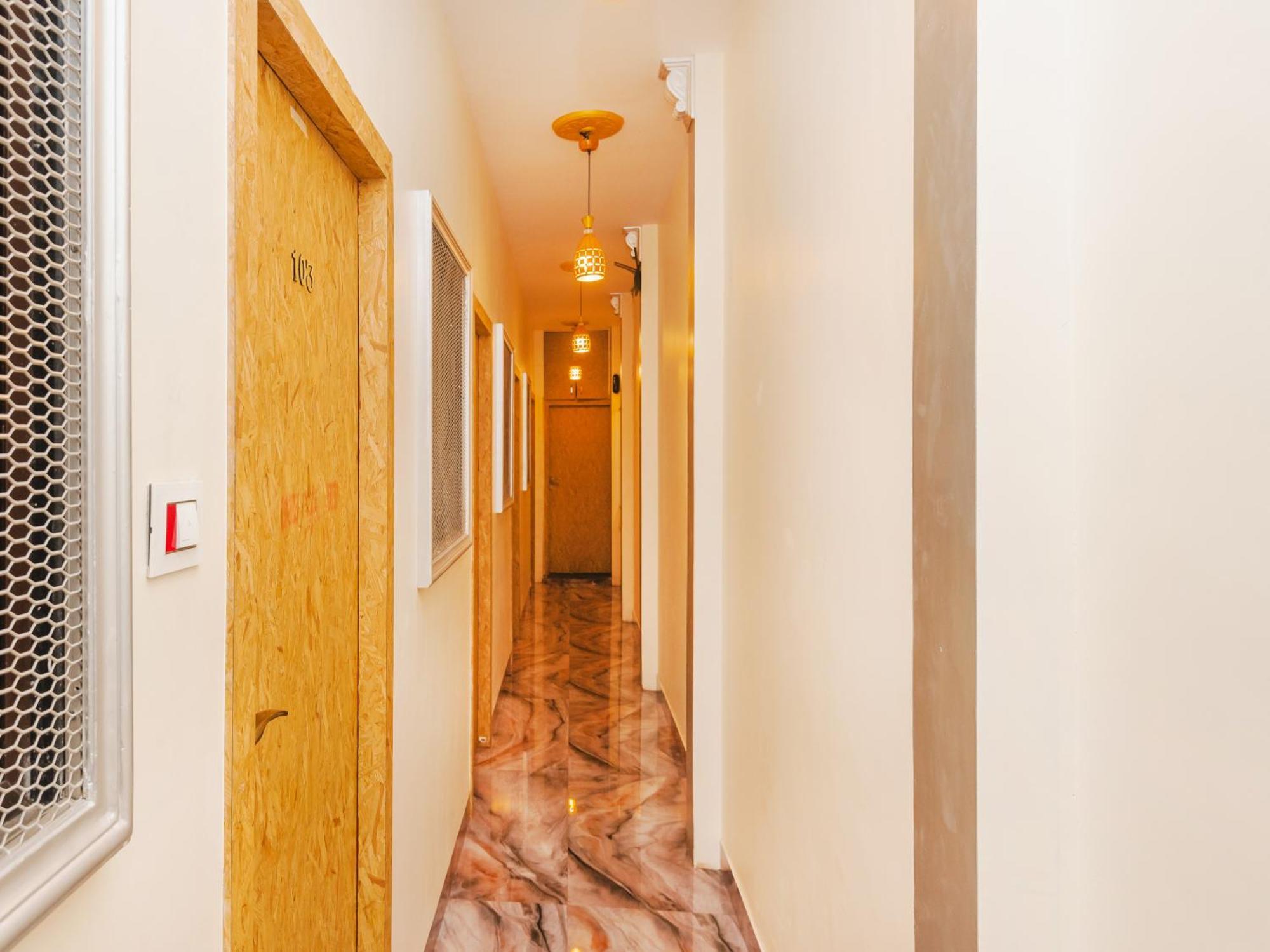 Hotel Priceless Suite Bombay Exhibition Centre Goregaon West Mumbai Bagian luar foto