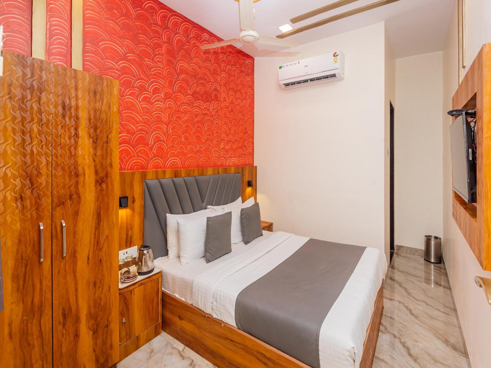 Hotel Priceless Suite Bombay Exhibition Centre Goregaon West Mumbai Bagian luar foto